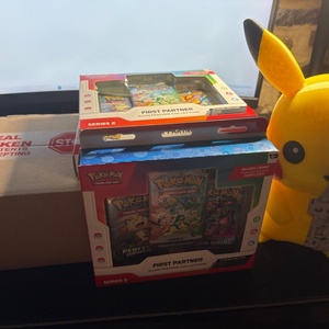 Pokemon First Partner Illustration Collection Series 2 Booster Box (EN) υπάρχουν τεμάχια 