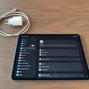 Apple iPad Pro 2022 5G 11" (8GB/128GB) Space Gray + δώρο θήκη ESP