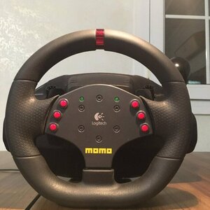 Logitech MOMO Racing Force Feedback Wheel (PC)