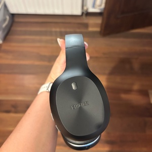 Edifier W600BT Ασύρματα / Ενσύρματα Over Ear Ακουστικά με 30 ώρες Λειτουργίας Μαύρα