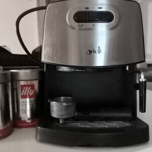 Arielli Μηχανή Espresso 850W Πίεσης 15bar Ασημί KM-190BS