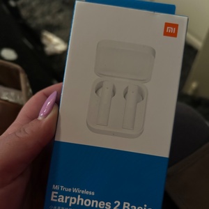 Xiaomi Mi True Wireless Earphones 2 Basic Earbud Bluetooth Handsfree με Αντοχή στον Ιδρώτα και Θήκη Φόρτισης Λευκά