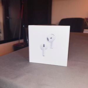 Apple AirPods 4 with Active Noise Cancellation Earbud Bluetooth Handsfree Ακουστικά με Αντοχή στον Ιδρώτα και Θήκη Φόρτισης Λευκά