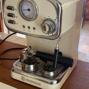 Morris Μηχανή Espresso 1100W Πίεσης 20bar Μπεζ R20806EMC