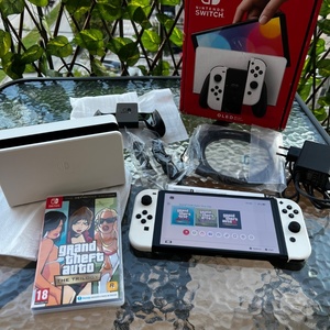 Nintendo Switch OLED White Edition + GTA Trilogy + Full Bundle