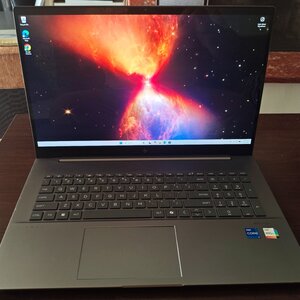 HP ENVY-17-CW0013DX, 17.3" FHD IPS Touchscreen, Intel Core i7-13700H 14-Core, 32GB RAM, 512GB SSD,  Iris Xe Graphics, Windows 11 , 