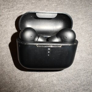 QCY T10 In-ear Bluetooth Handsfree Ακουστικά με Αντοχή στον Ιδρώτα και Θήκη Φόρτισης Μαύρα