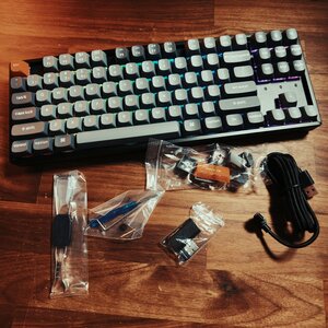 Keychron K8 Max K8M-B4 Ασύρματο Gaming Μηχανικό Πληκτρολόγιο Tenkeyless με Keychron Super Banana διακόπτες και RGB φωτισμό (Αγγλικό US)