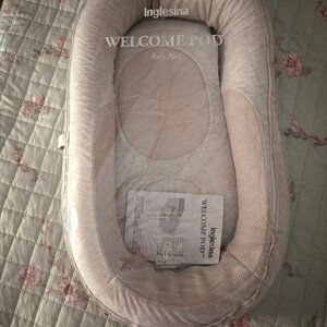 Inglesina Βρεφικό Μαξιλάρι Φωλιά Welcome Pod AZ99Q0QUB Μπεζ