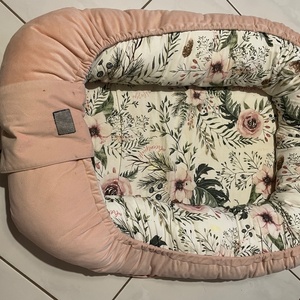 La Millou Βρεφικό Μαξιλάρι Φωλιά Nest Wild Blossom Ροζ 110x70εκ.