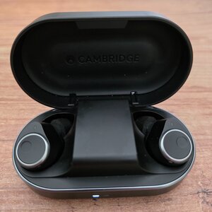 Cambridge Audio Melomania M100 In-ear Bluetooth Handsfree Ακουστικά με Αντοχή στον Ιδρώτα και Θήκη Φόρτισης Μαύρα