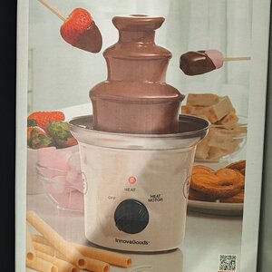 InnovaGoods Sweet & Pop Times Συντριβάνι Σοκολάτας με 3 Επίπεδα 500gr Λευκό