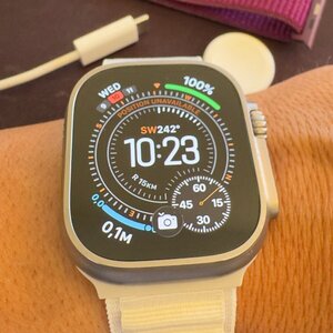 Apple Watch Ultra 2 Titanium 49mm eSIM 
