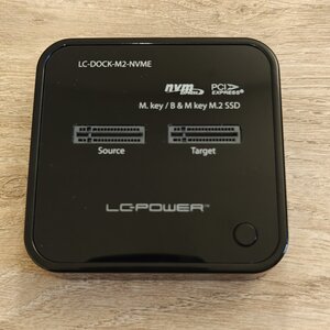 LC-Power Docking Station για 2 Σκληρούς Δίσκους PCIe/SATA M.2 (2230)" / M.2 (2242)" / M.2 (2260)" / M.2 (2280)" με σύνδεση USB 3.2 (LC-DOCK-M2-NVME)