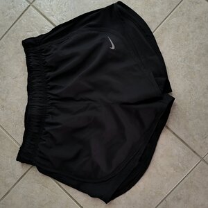 Nike One Women's High-waisted Sporty Shorts Dri-Fit Black DX6016-010