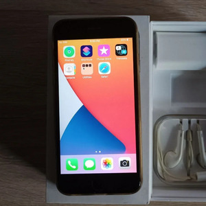 iPhone 6s 16GB Black & iPods