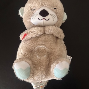 Fisher Price Παιχνίδι Ύπνου Βίδρα με Κίνηση Αναπνοής από Ύφασμα με Μουσική για Νεογέννητα FXC66