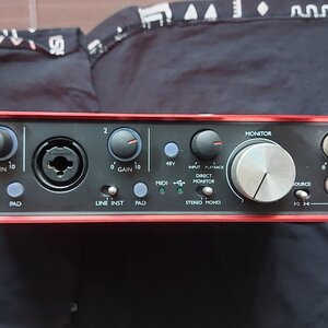 Focusrite Scarlett 2i4 Scarlett 2i4 Εξωτερική Επαγγελματική Κάρτα Ήχου Συνδεσιμότητα USB για PC