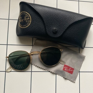 Ray Ban Round Metal Sunglasses with Gold Metal Frame and Green Lens RB3447 001