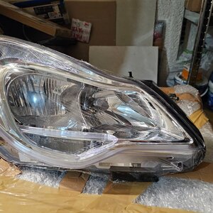 Tyc Δεξί Μπροστινό Φανάρι για Opel Corsa 95511328