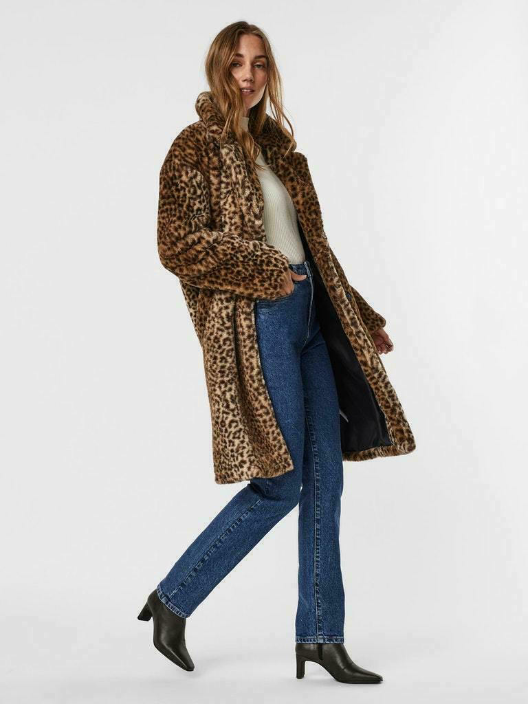 Leopard print trend for all hours.