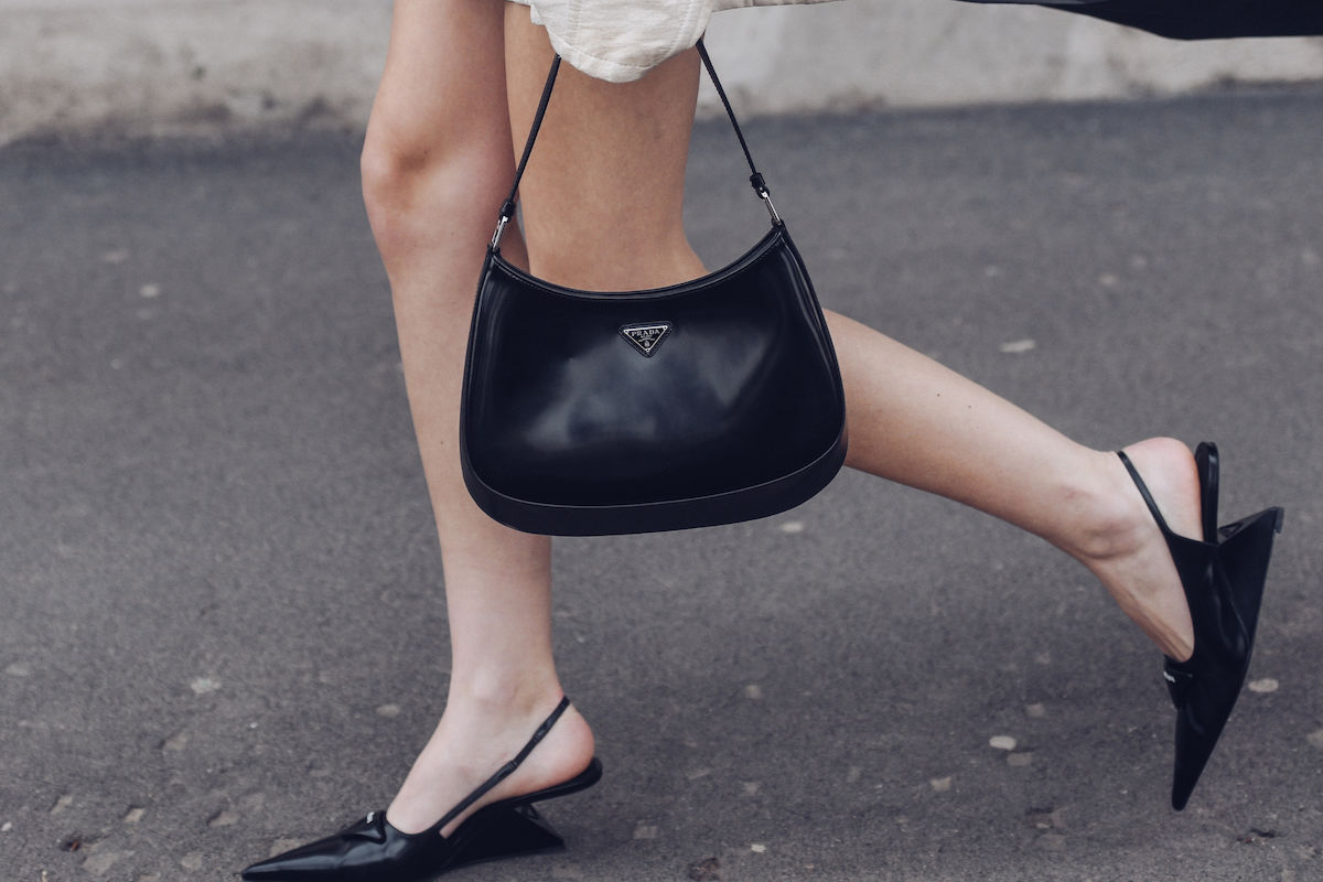 Slingback Heels: Το παπούτσι που θα βλέπεις παντού την Άνοιξη 2026