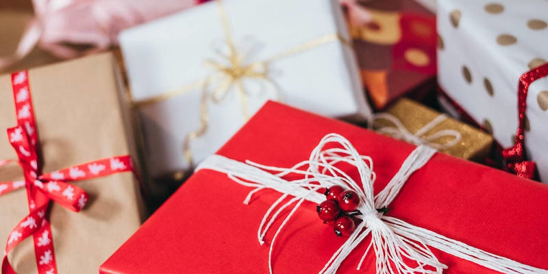 Low budget secret santa δώρα