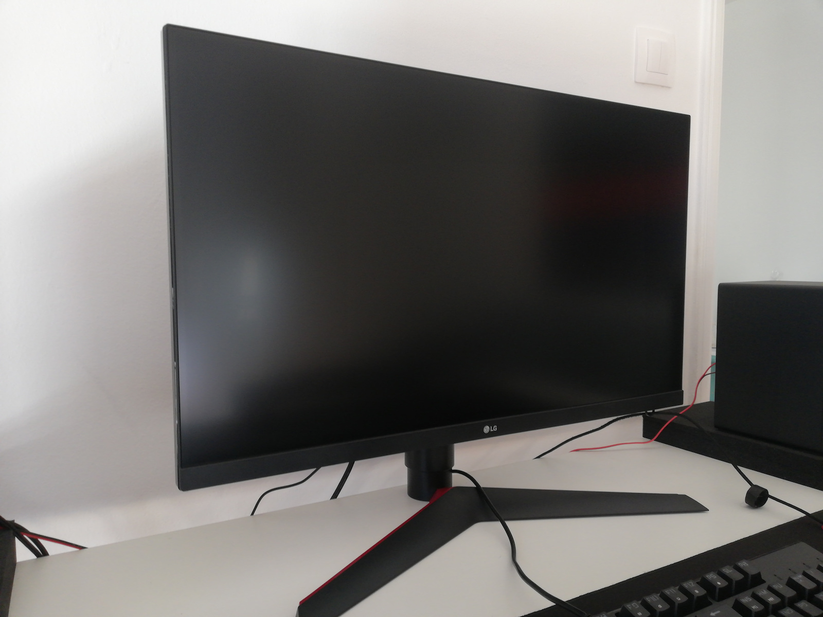 LG UltraGear 27GL650F-B IPS HDR Монитор 27" FHD 1920x1080 144Hz с Време за Реакция 5мс GTG