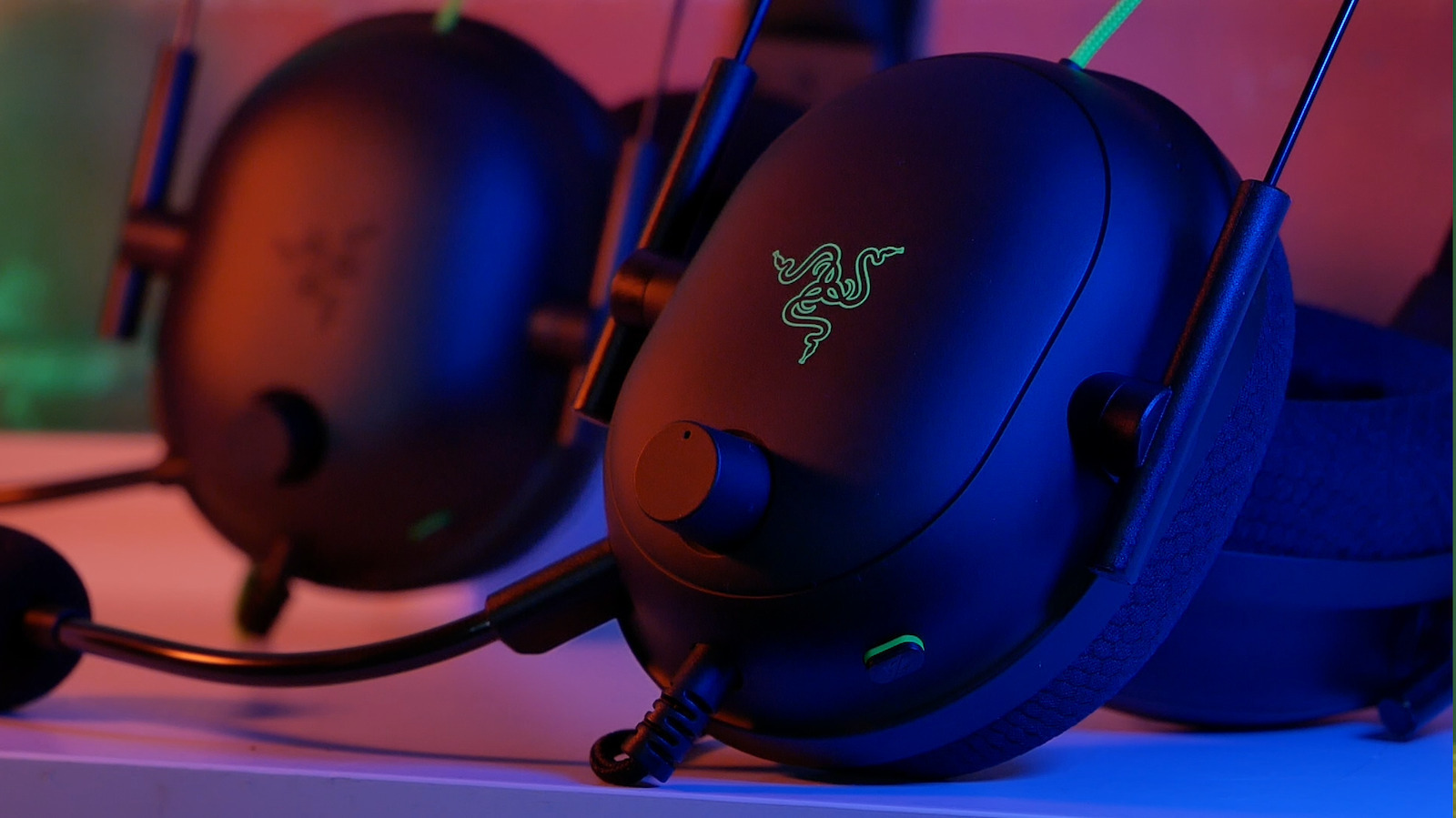 Razer BlackShark V2 Over Ear Gaming Headset με σύνδεση 3.5mm / USB