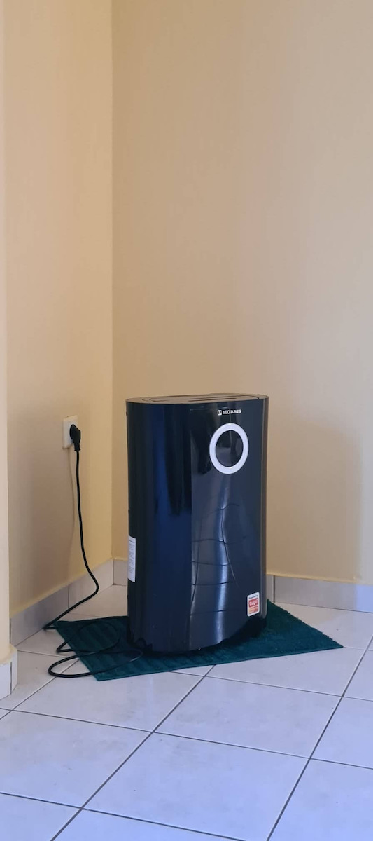 Morris MDP-24400IW Dehumidifier with Compressor Ionizer and Wi-Fi 24lt Black
