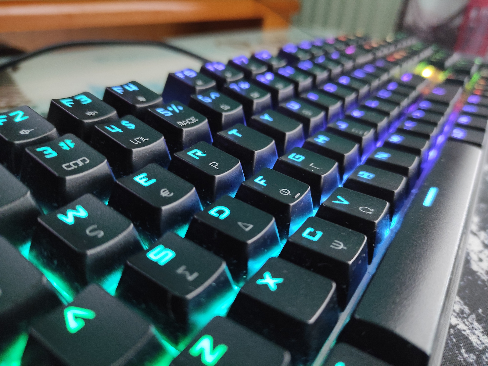 Motospeed Inflictor CK104 Gaming Μηχανικό Πληκτρολόγιο με Outemu Black διακόπτες και RGB φωτισμό (Ελληνικό) Ασημί