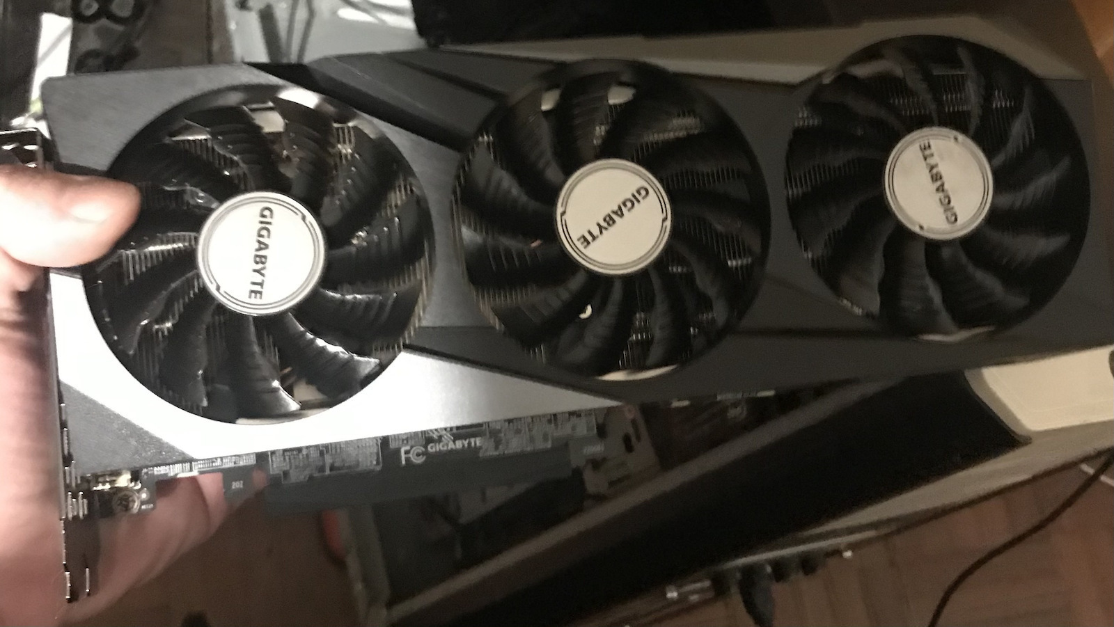 Gigabyte GeForce RTX 3060 Ti 8GB GDDR6 Gaming OC PRO Κάρτα Γραφικών PCI-E x16 4.0 με 2 HDMI και 2 DisplayPort