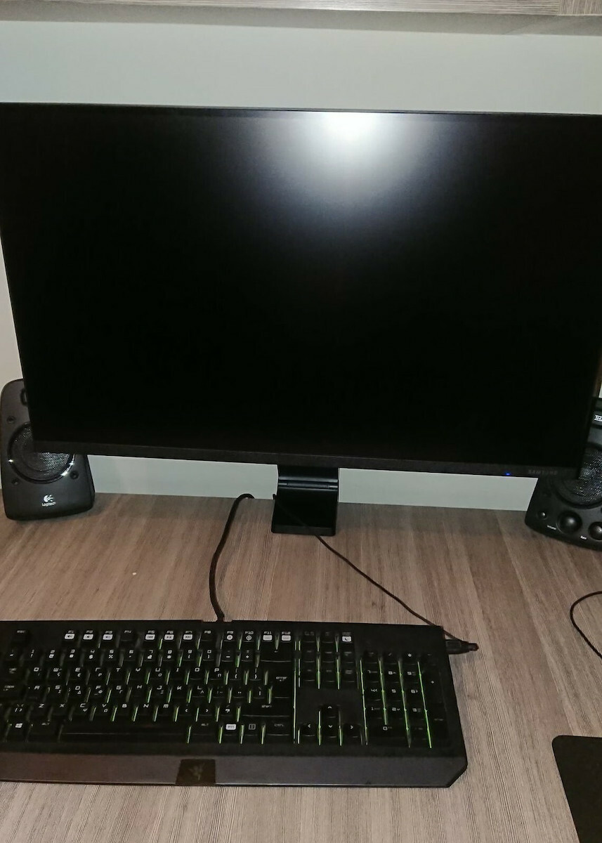 Samsung S27R750Q VA Monitor 27" QHD 2560x1440 144Hz με Χρόνο Απόκρισης 4ms GTG