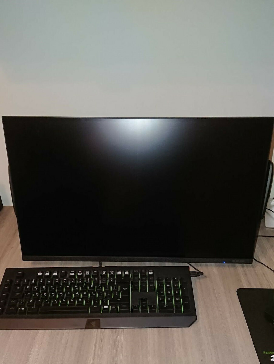 Samsung S27R750Q VA Monitor 27" QHD 2560x1440 144Hz με Χρόνο Απόκρισης 4ms GTG