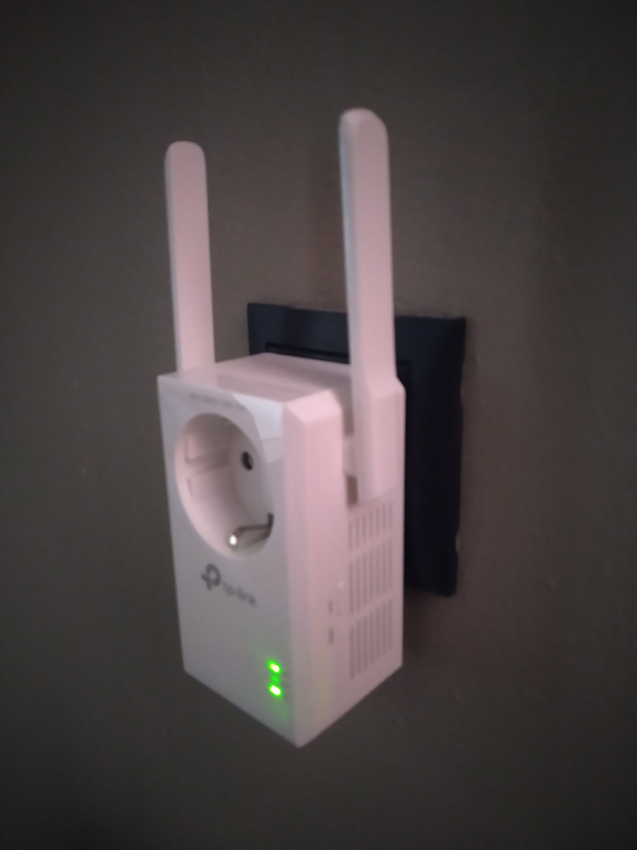 TP-LINK TL-WA860RE v6 WiFi Extender Single Band (2.4GHz) 300Mbps