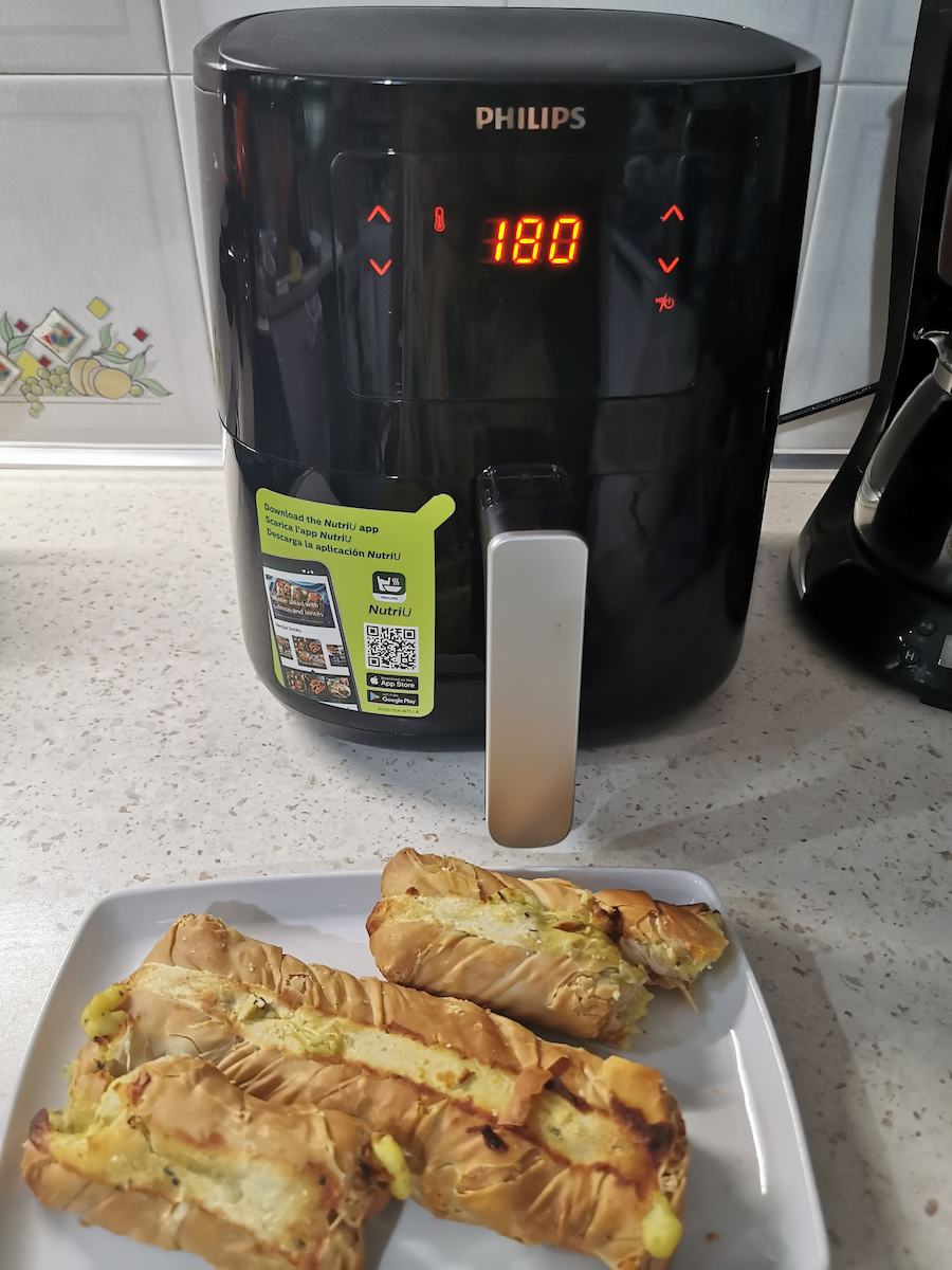 Philips Essential Collection Air Fryer 4.1lt Μαύρο