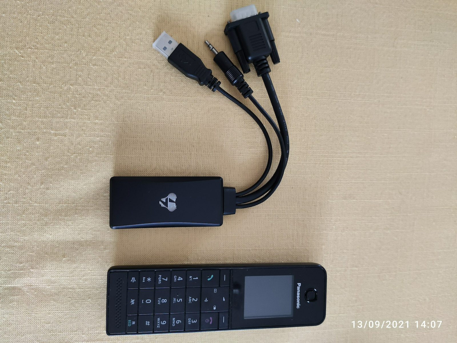 Powertech Конвертор HDMI мъжки към 3.5mm / USB-A / VGA женски Черен 1бр CAB-H142