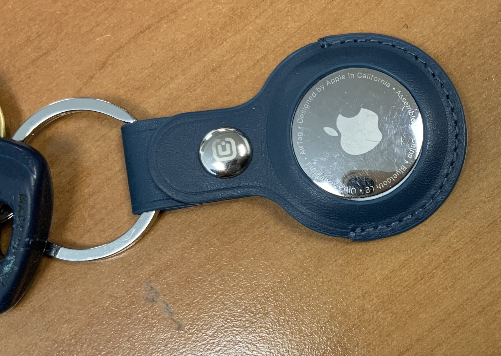 Crong Keychain Case Leather for AirTag in Green color