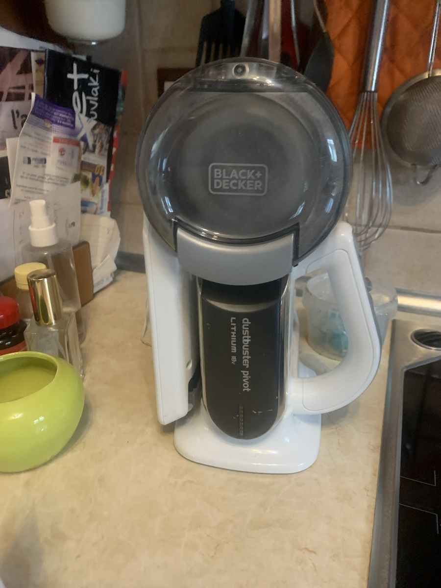 Black & Decker Επαναφορτιζόμενο Σκουπάκι Χειρός 18V Λευκό