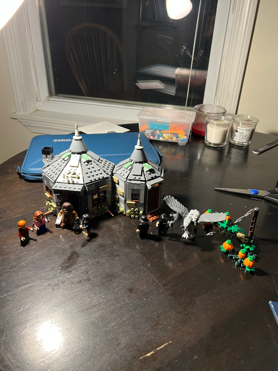 LEGO Harry Potter Хижата на Хагрид Спасението на Бъкбийк за 8+ Години 496 Бройки