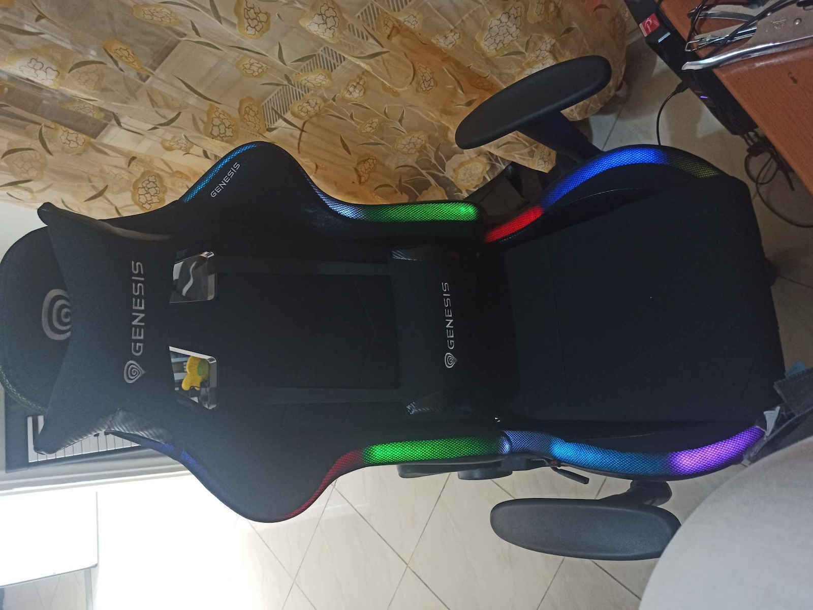 Genesis Trit 500 RGB Καρέκλα Gaming Δερματίνης με RGB Φωτισμό Μαύρη