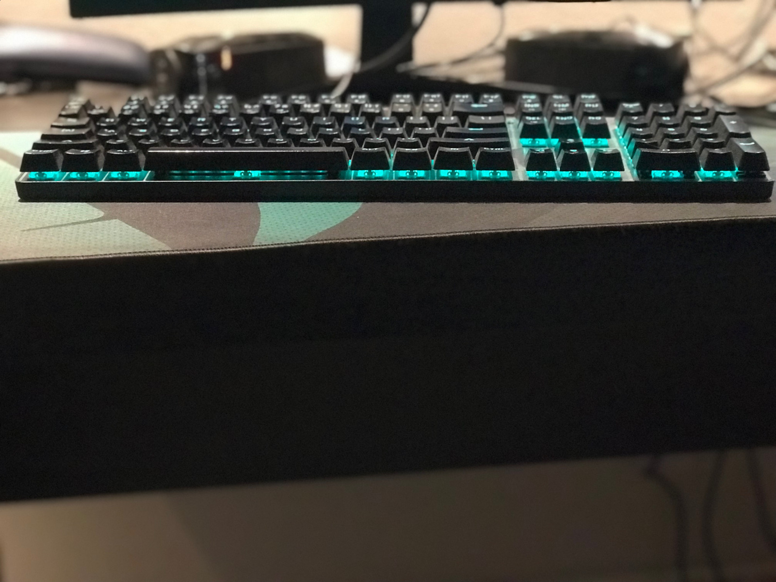Motospeed Inflictor CK104 Gaming Μηχανικό Πληκτρολόγιο με Outemu Blue διακόπτες και RGB φωτισμό (Ελληνικό) Κόκκινο