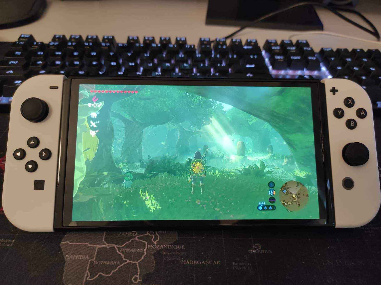 Nintendo Switch OLED 64GB White