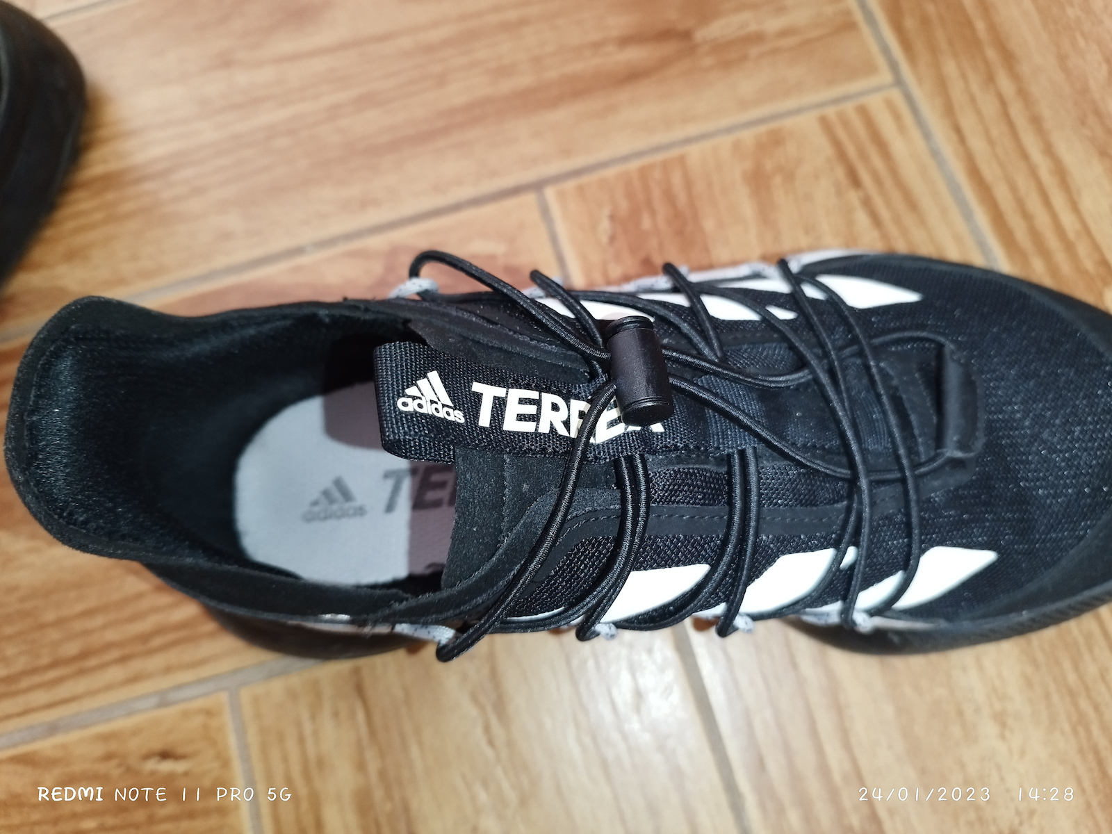 Terrex Voyager 21 Travel Sport Shoes Trail Running Core Black / Chalk White / Grey Two