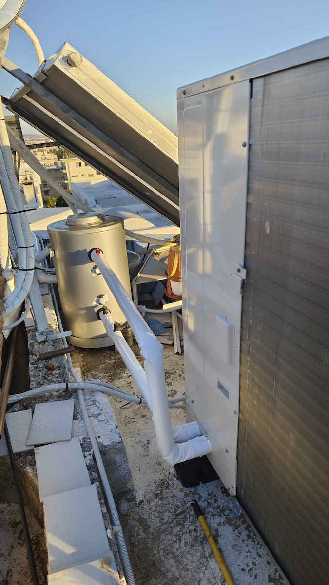 Hitachi Pompa de căldură 16kW Trei faze 60°C Monoblock