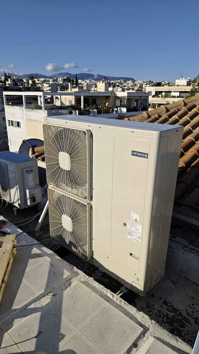 Hitachi Pompa de căldură 16kW Trei faze 60°C Monoblock