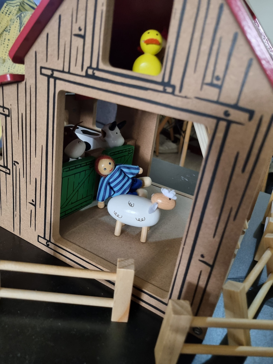 Дървена Игра За Мимики 3+ Ферма 30x30см 12 Бр