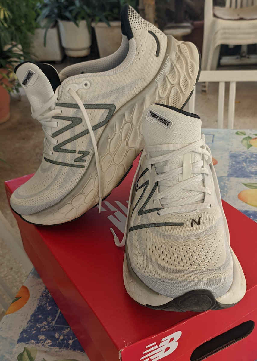 Fresh Foam X More v4 Men's Running Sport Shoes White
