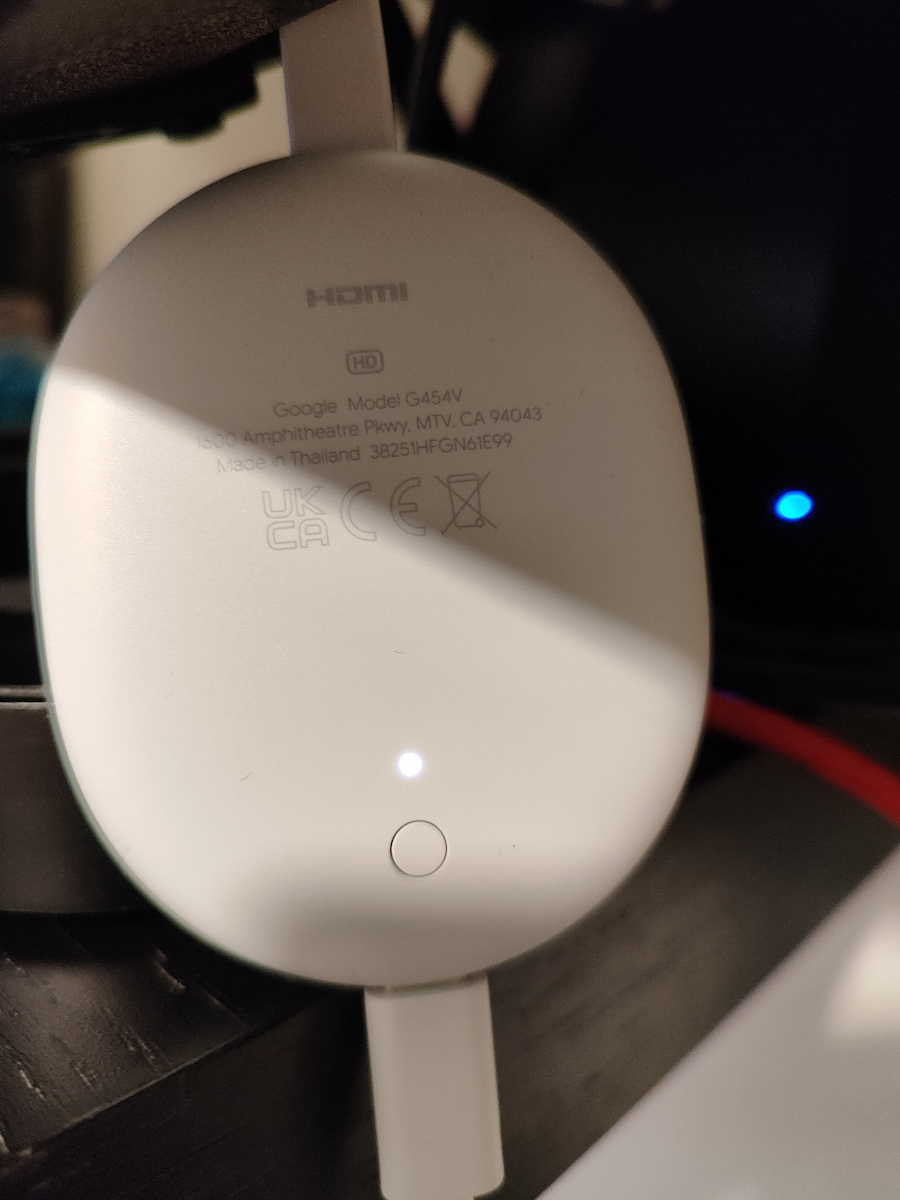 Google Smart TV Stick Chromecast with Google TV Volle HD mit Bluetooth / Wi-Fi / HDMI und Google Assistant Snow