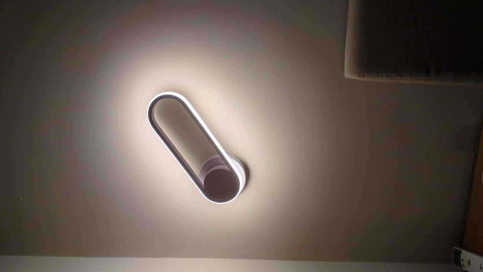 GloboStar Dallas Modern Lamp Wall with Integrated LED and Adjustable White Light 32x32cm
